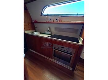 Ferretti Ferretti 810