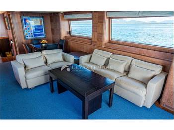 Cantieri di Pisa Akhir 85