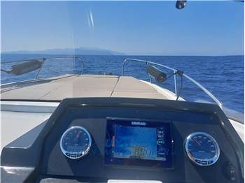 Quicksilver Activ 675 Sundeck