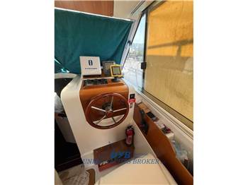 Beneteau Antares 760