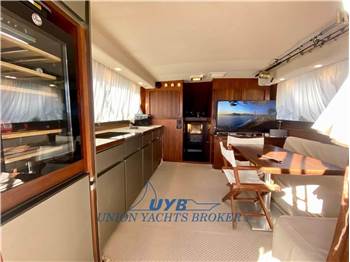 Hatteras 41 Convertible