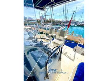 Hatteras 41 Convertible