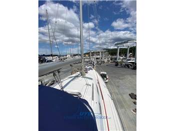 Beneteau OCEANIS 323