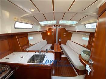 Beneteau OCEANIS 323