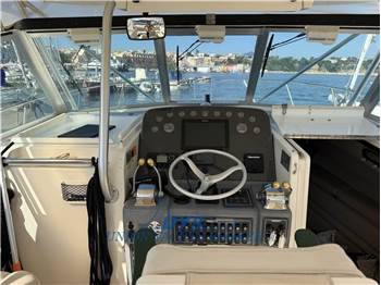 Pursuit Tiara 34 Express