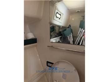 Pursuit Tiara 34 Express