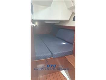 Beneteau Oceanis 393