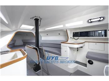 Italia Yachts Italia 9.98