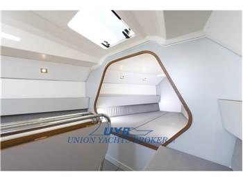 Italia Yachts Italia 9.98