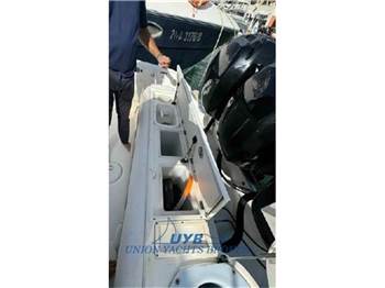 Wellcraft Marine SCARAB 35