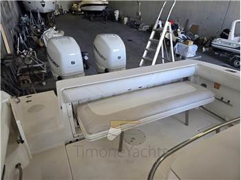 Boston Whaler OUTRAGE 320
