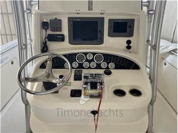 Boston Whaler OUTRAGE 320