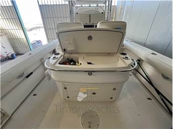 Boston Whaler OUTRAGE 320
