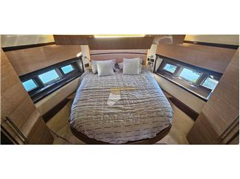 Azimut 47