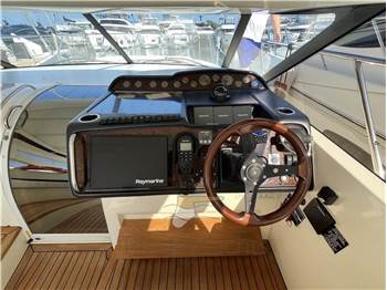 Princess Yachts V 48