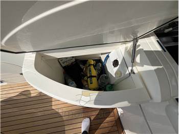 Princess Yachts V 48