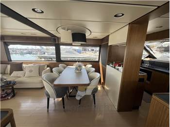 Azimut Magellano 66