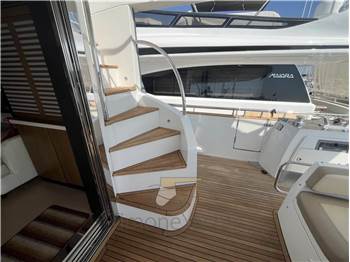 Azimut Magellano 66