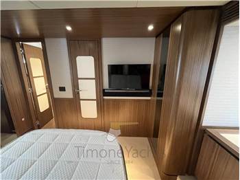Azimut Magellano 66