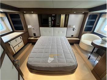 Azimut Magellano 66