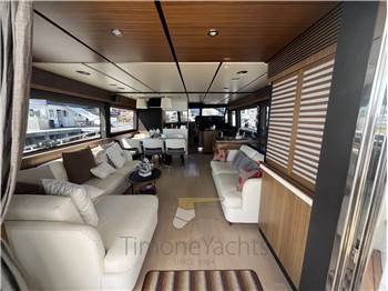Azimut Magellano 66