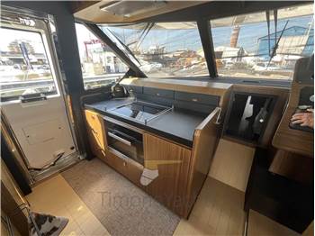 Azimut Magellano 66