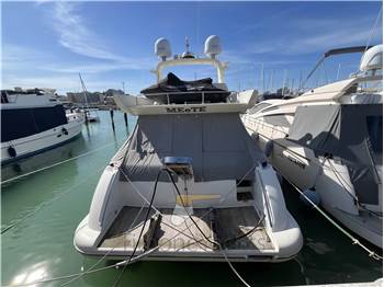 Azimut 62 Fly