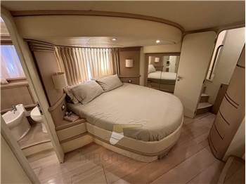 Azimut 62 Fly