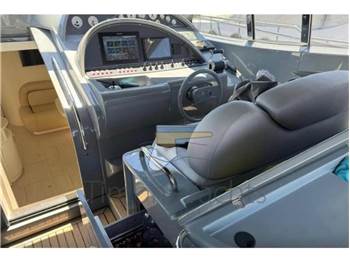 Pershing 52