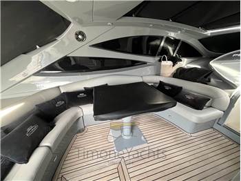 Pershing 52