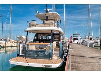 Azimut Magellano 60