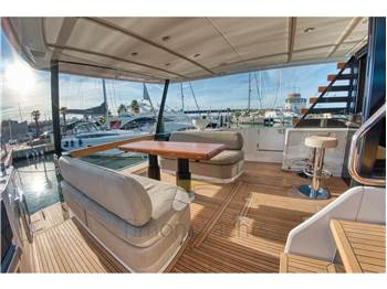 Azimut Magellano 60