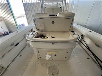 Boston Whaler OUTRAGE 320