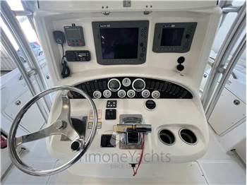 Boston Whaler OUTRAGE 320