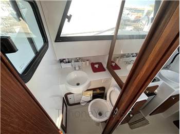 Sette Mari F 27 Fly America