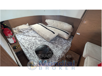 JEANNEAU LEADER 33 HARD TOP