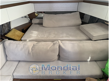 JEANNEAU LEADER 33 HARD TOP