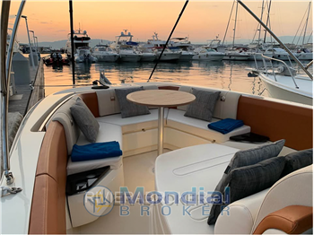 INVICTUS 270 FX T.TOP