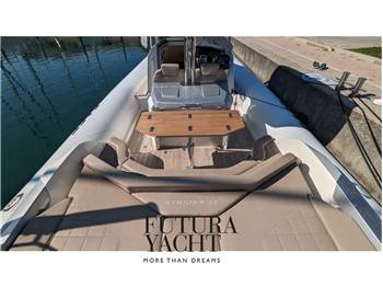 SACS STRIDER 11 SUNDECK EFB