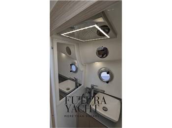 SACS STRIDER 11 SUNDECK EFB