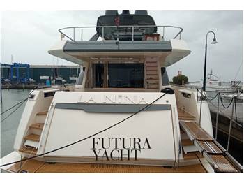 FERRETTI 850 HT