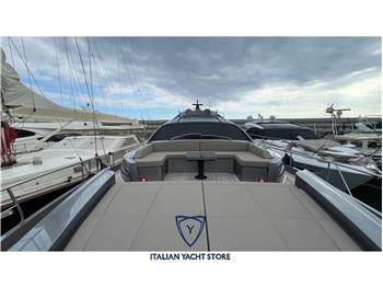 Pershing 8X