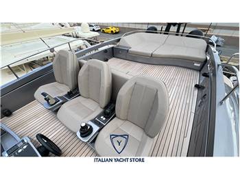 Pershing 8X