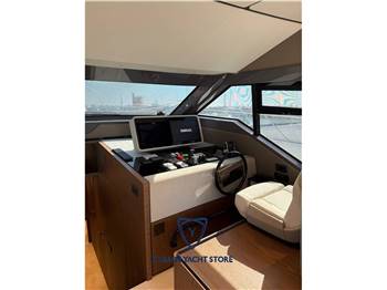 Ferretti Yachts 580