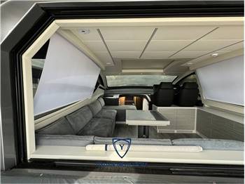 Pershing 6X