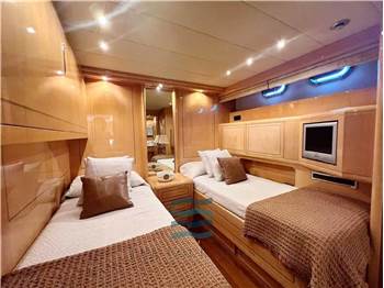 Overmarine Mangusta 80 HT