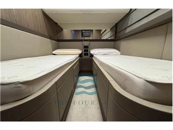 Ferretti Yachts FERRETTI 550