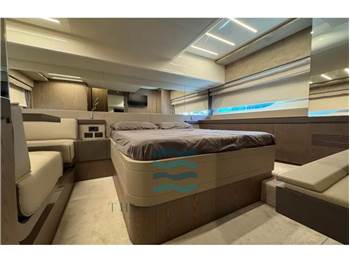 Ferretti Yachts FERRETTI 550