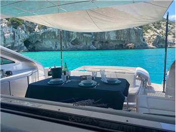 Pershing 62