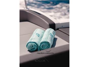 Azimut 68S